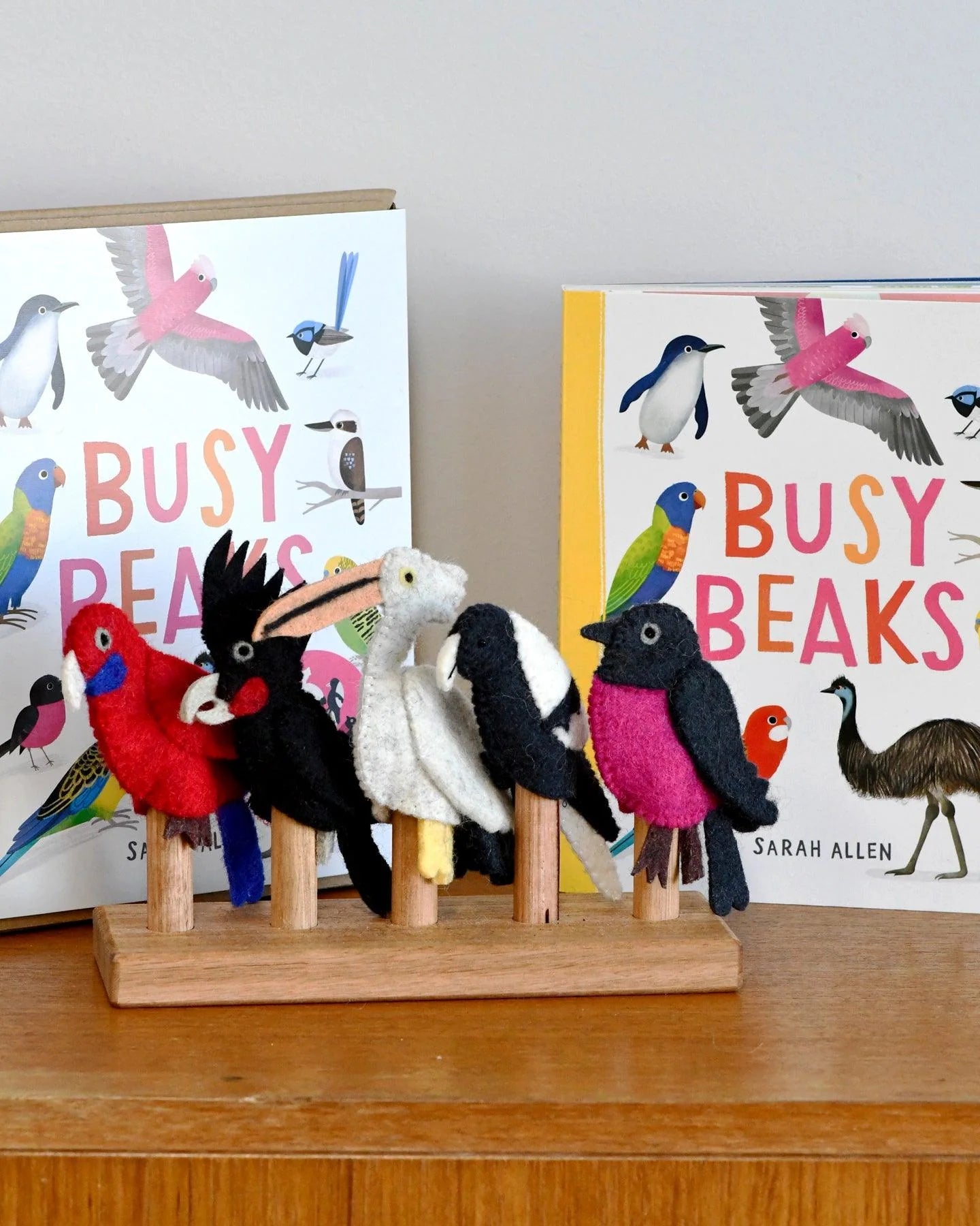 Busy Beaks Book & Finger Puppet Gift Set - Tara's Treasure